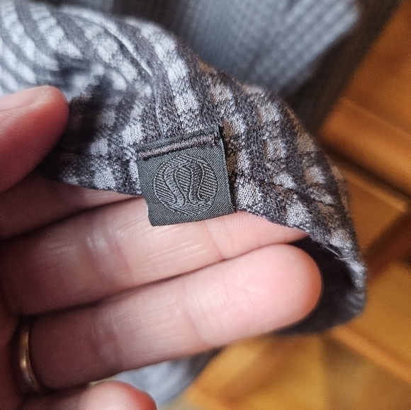 lululemon athletica Blue Checkered Casual Button Down Shirt - Picture 4 of 5